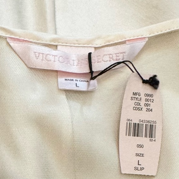 Y2K Victoria’s Secret Silk Ivory Cream Embroidered Vintage Slip Dress NWT L NEW - Picture 3 of 10